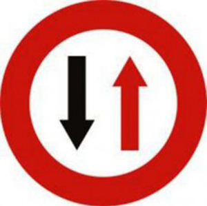 Biển báo 132 - Nhường đường cho xe cơ giới đi ngược chiều qua đường hẹp